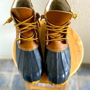 Navy blue & brown duck boots size 9 Women